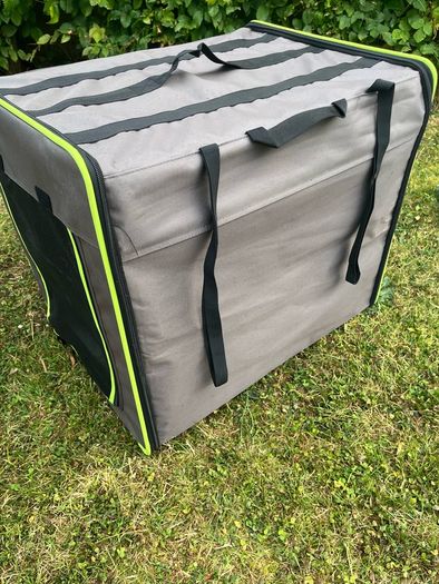 pet carrier