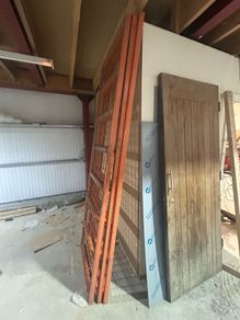 Metal gates