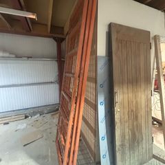Metal gates