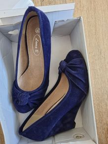 Wedge heels