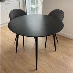 Dining table and 4 chairs