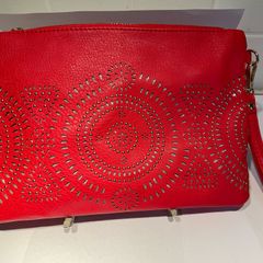 R Stunning Vibrant Red 3-in-1 Clutch Wristlet & Crossbody Bag