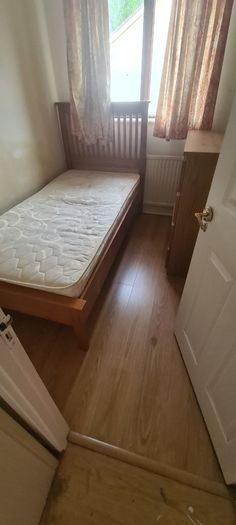 Bed single
