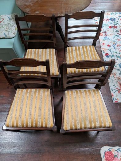 4 Chairs for collection