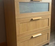 chest of drawers