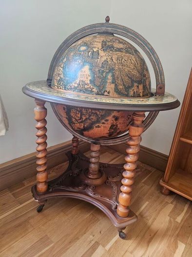 Vintage Globe Bar Cabinet with Wheels