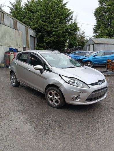 Breaking ford fiesta 2012 1.25