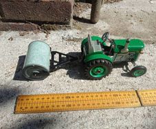 wind up tractor