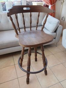 Bar stool