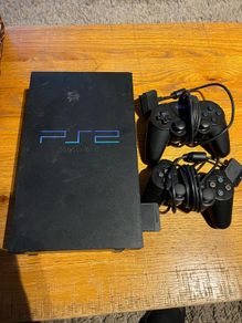 Sony PlayStation PS2 console in excellent working condition 2 Original Sony Dual Shock controller Original memory card