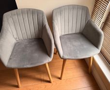4 x JYSK ADSLEV dining chairs in grey velvet with natural solid wood legs