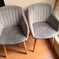 4 x JYSK ADSLEV dining chairs in grey velvet with natural solid wood legs