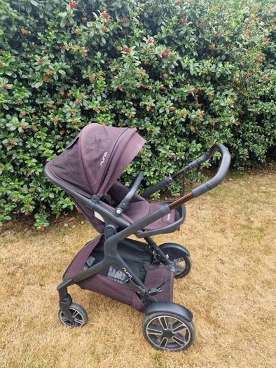 Travel system- Nuna Demi Grow