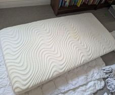 Miniuno Anti-Allergy Comfort Pocket Spring toddler kids Cot Bed Mattress (140 x 70 cm).