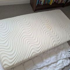 Miniuno Anti-Allergy Comfort Pocket Spring toddler kids Cot Bed Mattress (140 x 70 cm).
