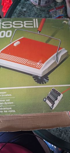 Vintage carpet sweeper