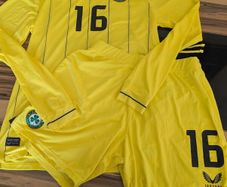 Rare Ireland soccer goal keeper  team issued gear