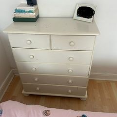 chest o drawers