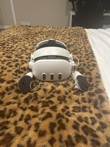 META QUEST 3 128gb + charting head strap