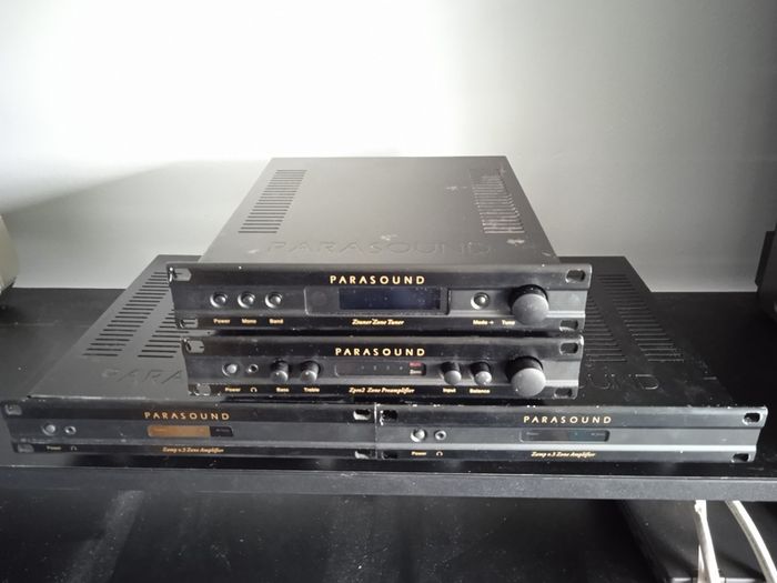 Parasound stereo preamplifier Zpre two mono stereo power amplifier Zamp and Ztuner