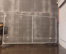 6.5 Foot fence & Stands