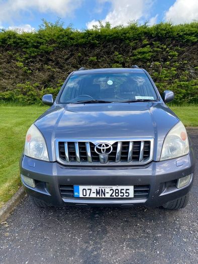 Toyota Land Cruiser 2007 5 seats 333 tax