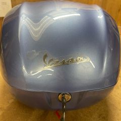 vespa primavera top box 190 brand new