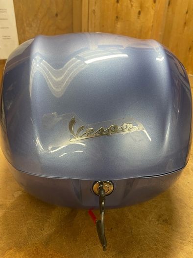 vespa primavera top box 190 brand new