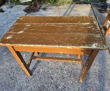 Vernacular table
