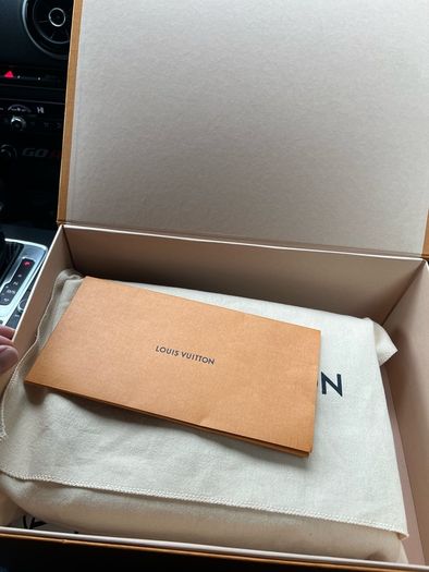 Louis Vuitton Pochette Metis handbag