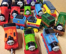 THOMAS TANK ( Train Engine's & Carriages )