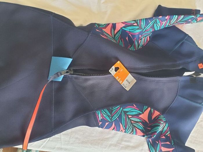 wetsuit size m decathlon bnwt