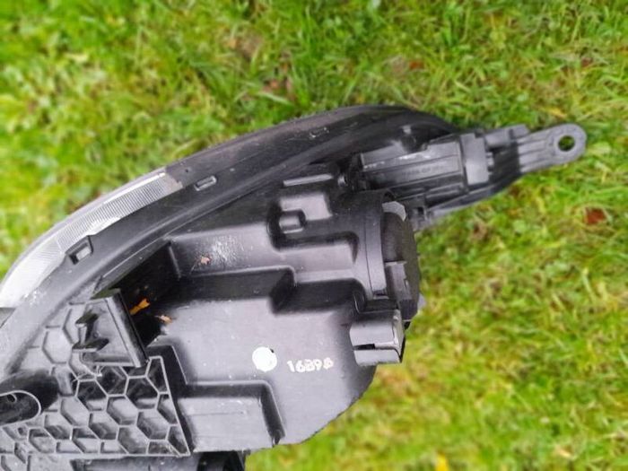 Genuine Hyundai i30 Halogen Headlights