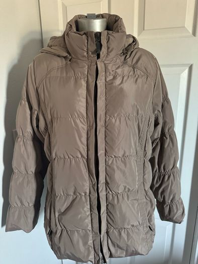 Comma down feathers hooded ladies winter jacket size UK18 EU46 Postage included