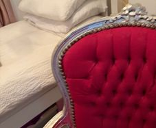 Antique style pink princess chair