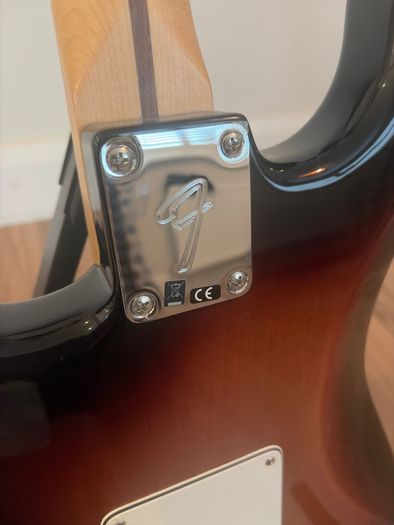 Fender Player Stratocaster, Sunburst, Excellent Condition