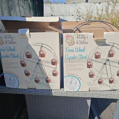 cupcake stands