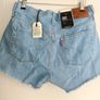 brand new levi's shorts Image 3