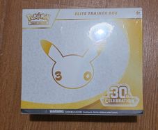 Pokemon TCG: 30th Celebration ETB