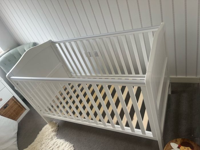 Nested Sorrento Cod Bed White