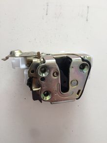 Nissan Micra door lock latch