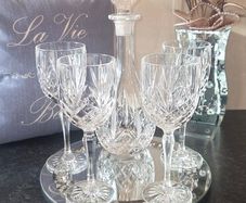 Vintage Cut Crystal Decanter & 4 Wine Glass Set Barware Elegant Luxury