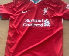 Liverpool 21/22 home kit