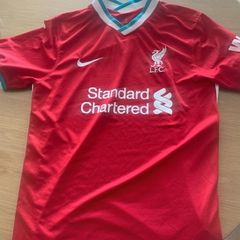 Liverpool 21/22 home kit