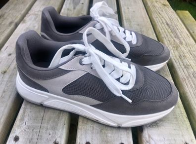 mens trainers