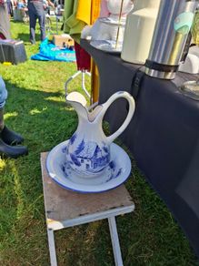 Blue washing bassin set postage possible