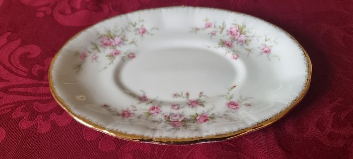 3 Piece Royal Albert Victoriana Rose Bone China Gold Gilt Gravy Boat, Gravy Boat Saucer And Square Dip Dish Set Made In England