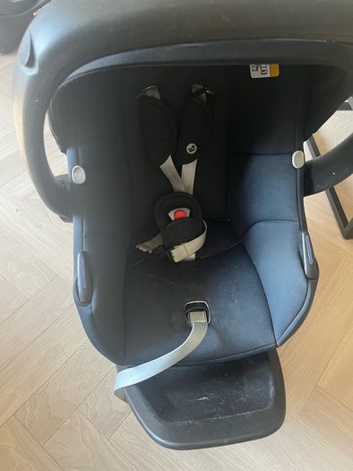 maxi cosi car seat and isofix