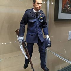 Hot Toys Police Joker