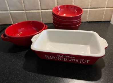16 Piece Christmas Dinner Set